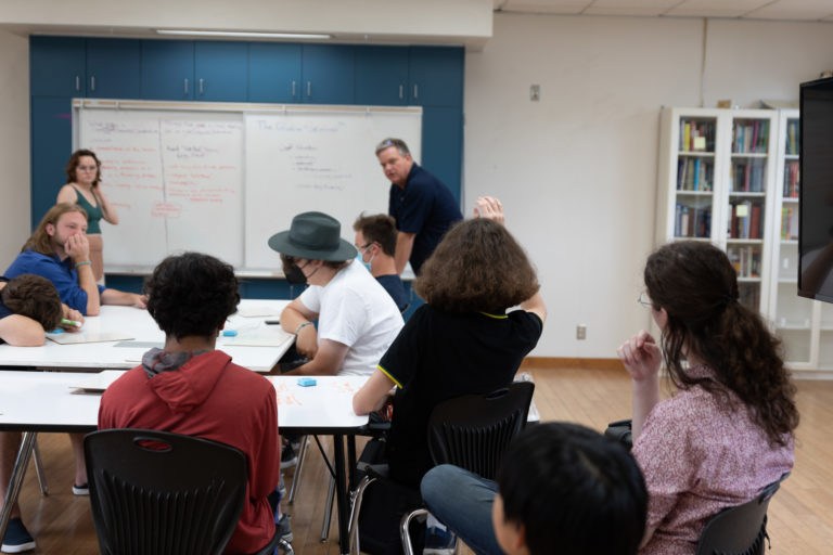Jim Hahn and Students at Qualia Discussing Seminar